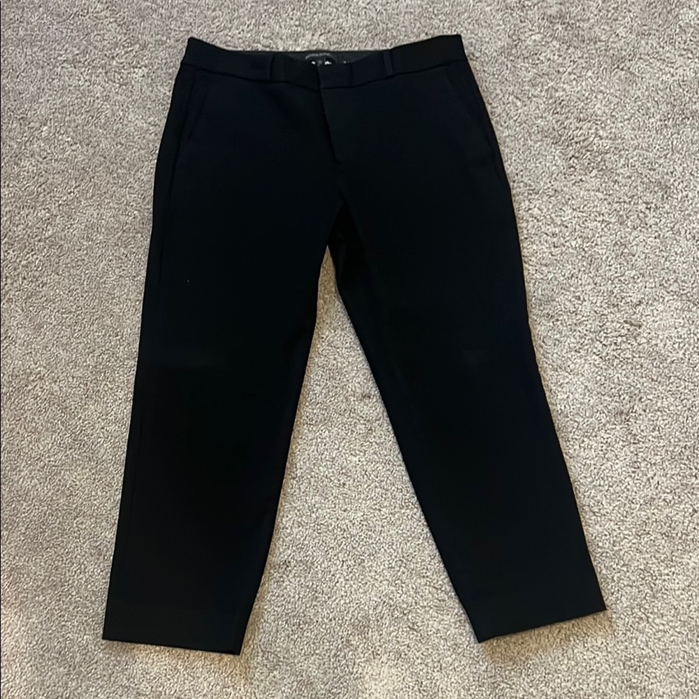 Banana Republic Black Cropped/Ankle Length Work Pants - Size 10